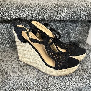 Mossimo Supply Co Women’s size 9  Black and Cream Wedge shoes strap buckle